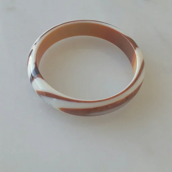 Vintage Bangle - Picture 4 of 5